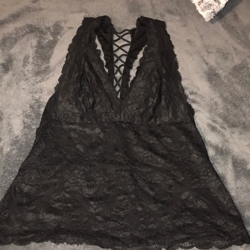 Black Guess lace top